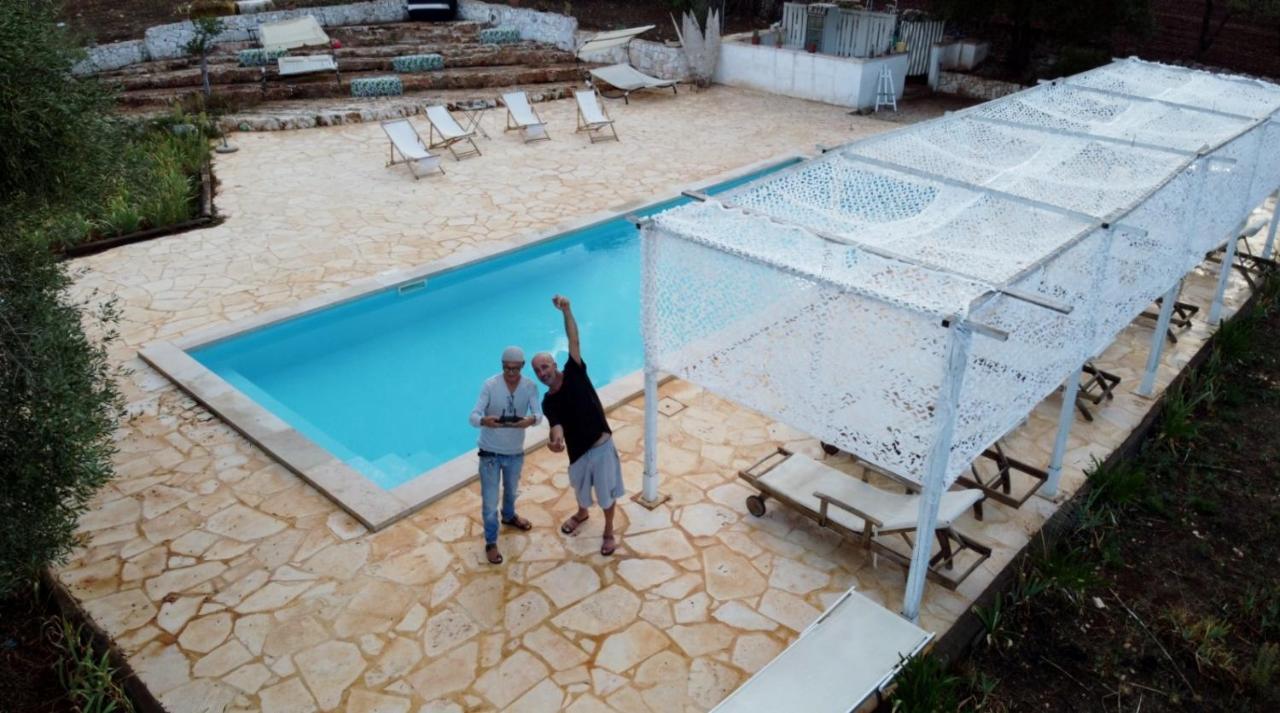 チステルニーノ I Trulli Di Acquarossaアパートホテル エクステリア 写真