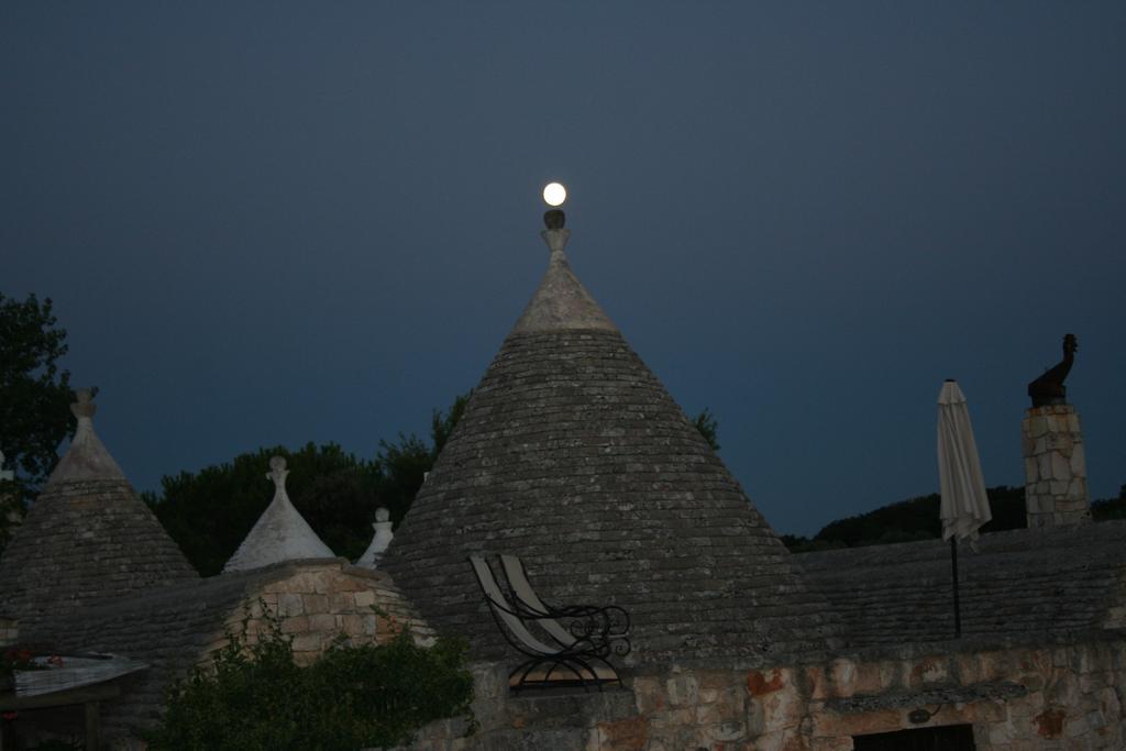 チステルニーノ I Trulli Di Acquarossaアパートホテル エクステリア 写真