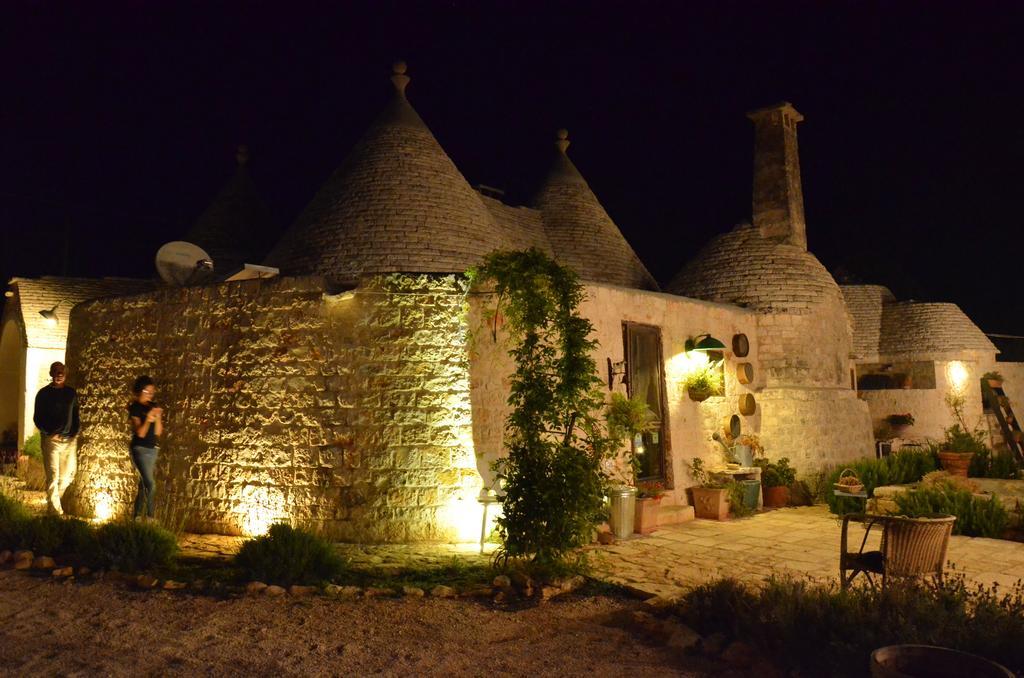 チステルニーノ I Trulli Di Acquarossaアパートホテル エクステリア 写真