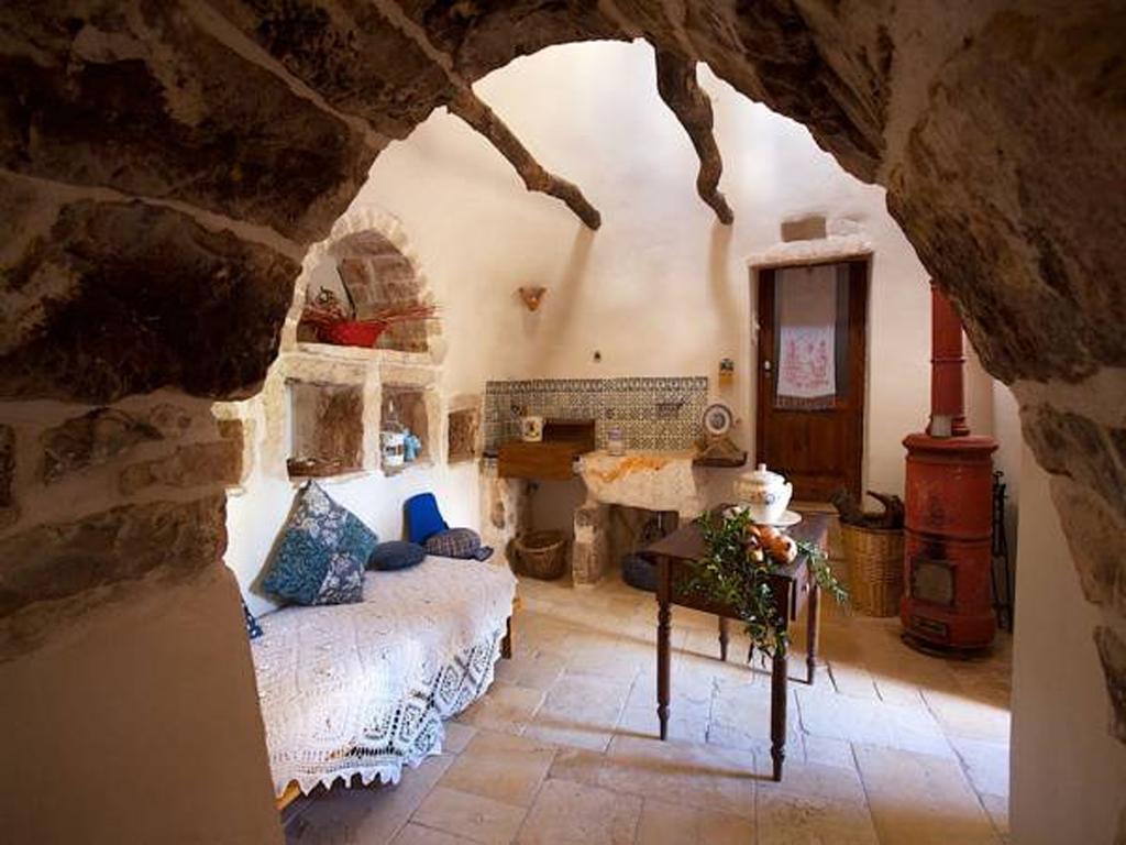 チステルニーノ I Trulli Di Acquarossaアパートホテル エクステリア 写真